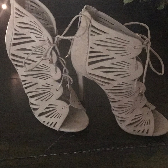 ALDO HEELS - Picture 2 of 5